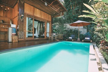 candy villa by pramana villas