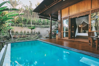 candy villa by pramana villas