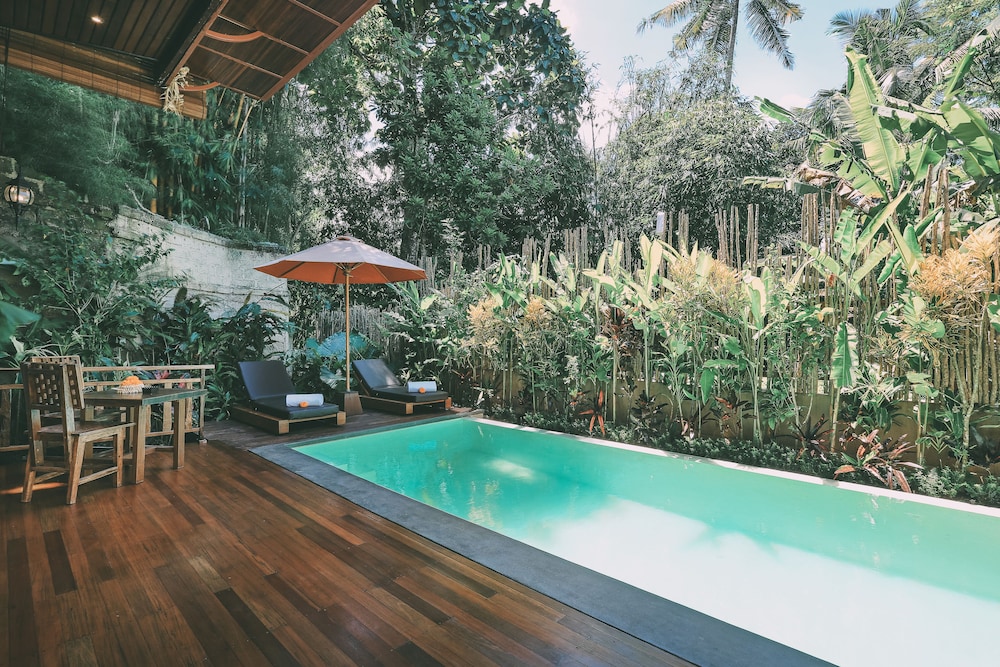 candy villa by pramana villas