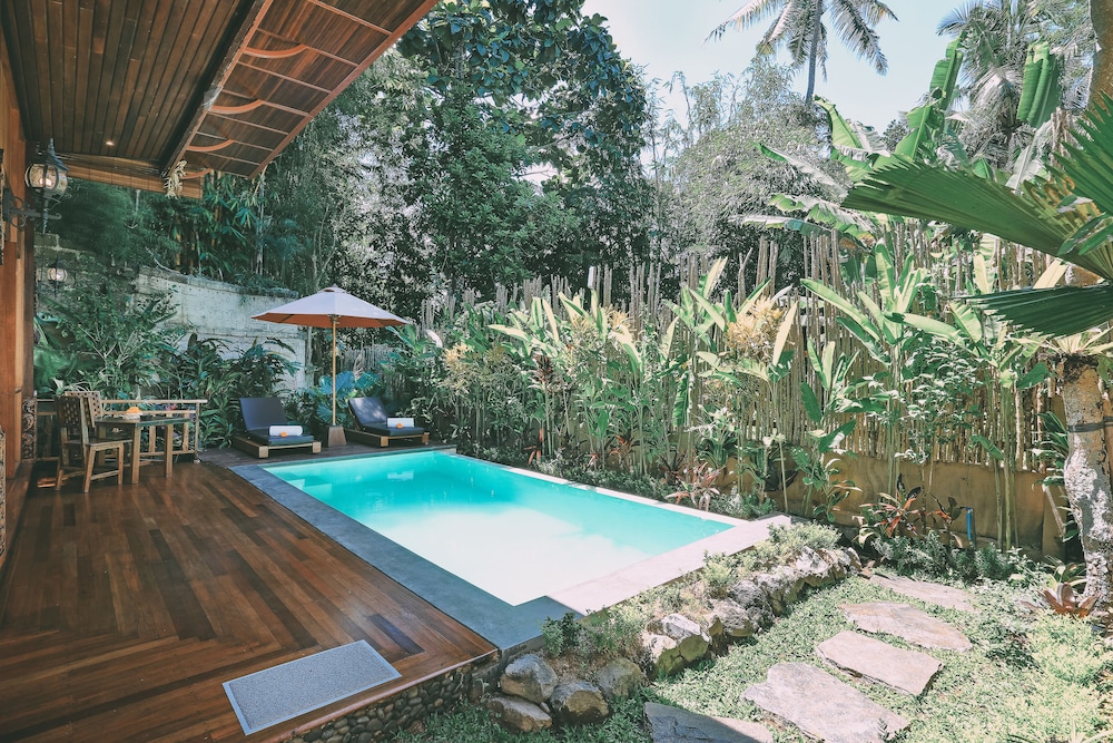 candy villa by pramana villas