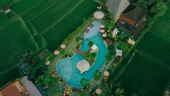 candy villa by pramana villas