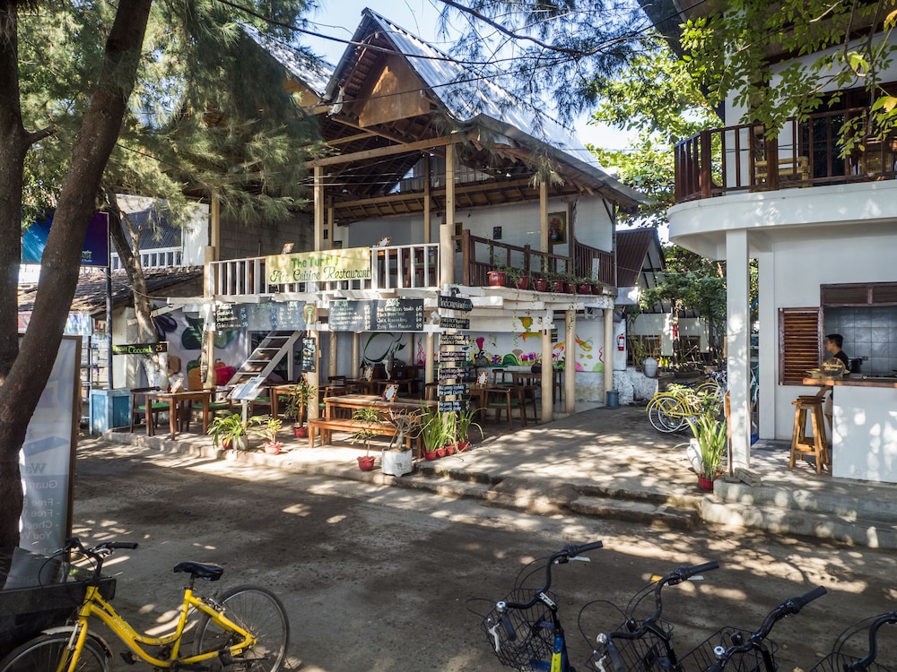 gili turtle beach resort