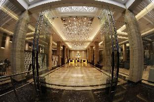 pyramid suites