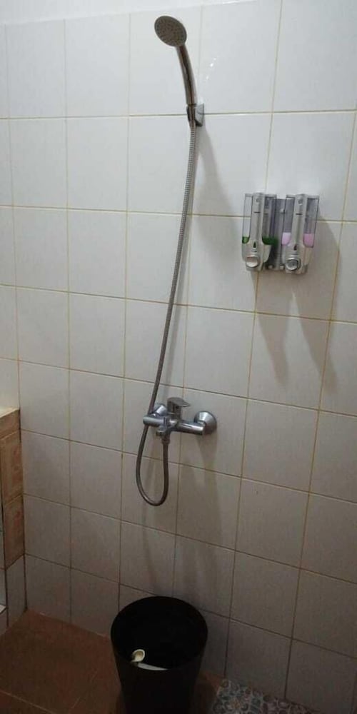 gio guesthouse bogor