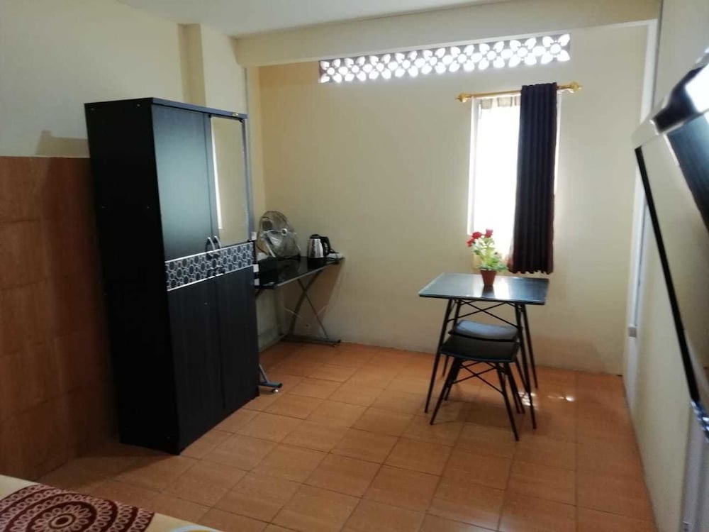 gio guesthouse bogor