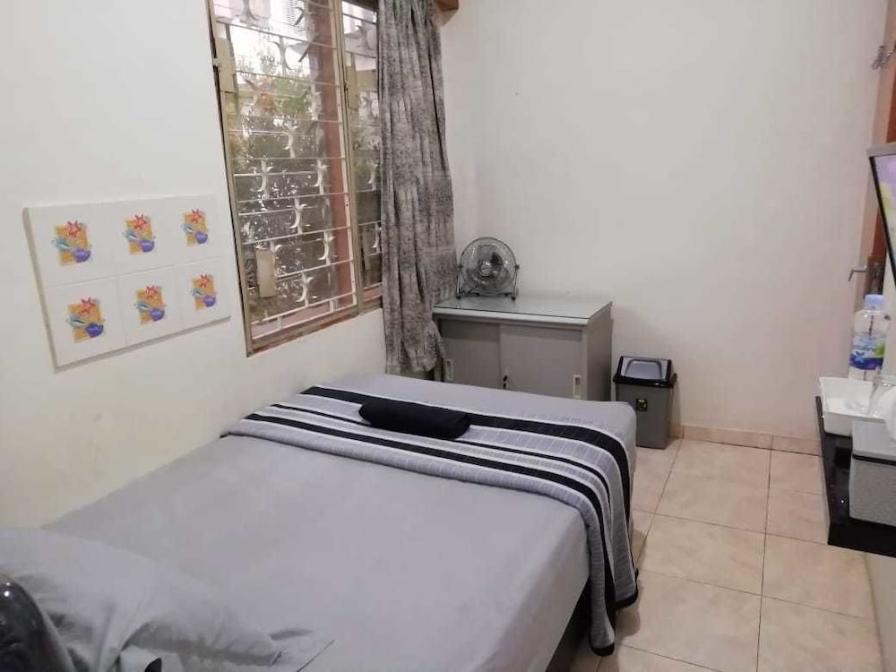 gio guesthouse bogor