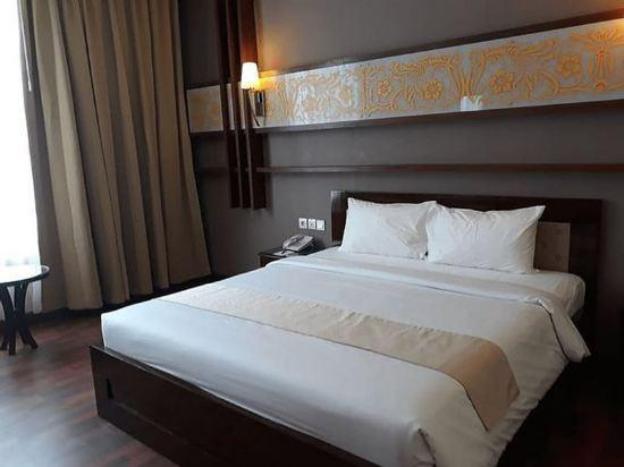 sutan raja hotel and convention palu