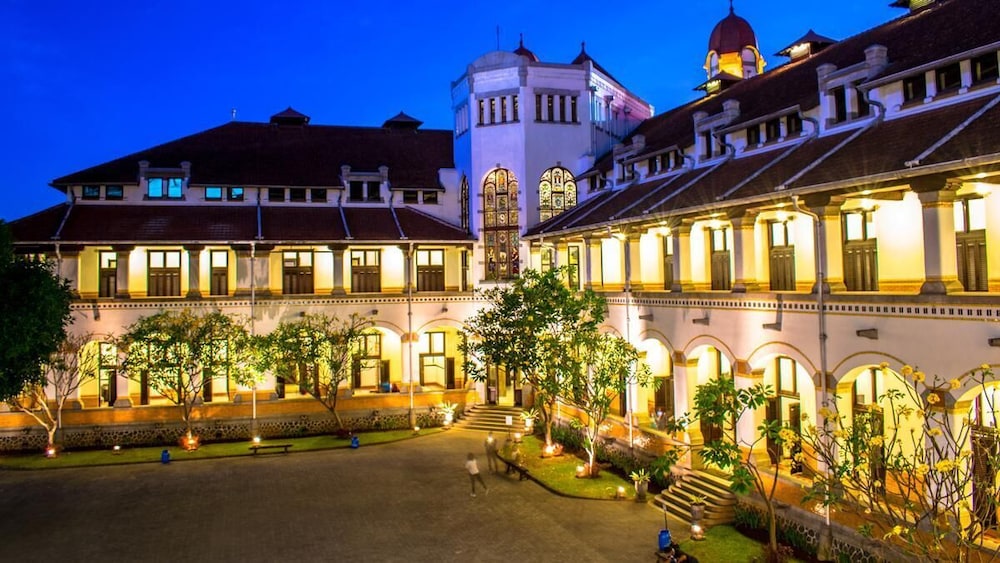 sunrise hotel semarang