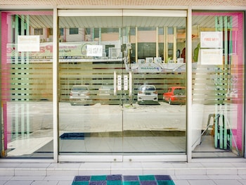 spot on 2214 wisma jampea