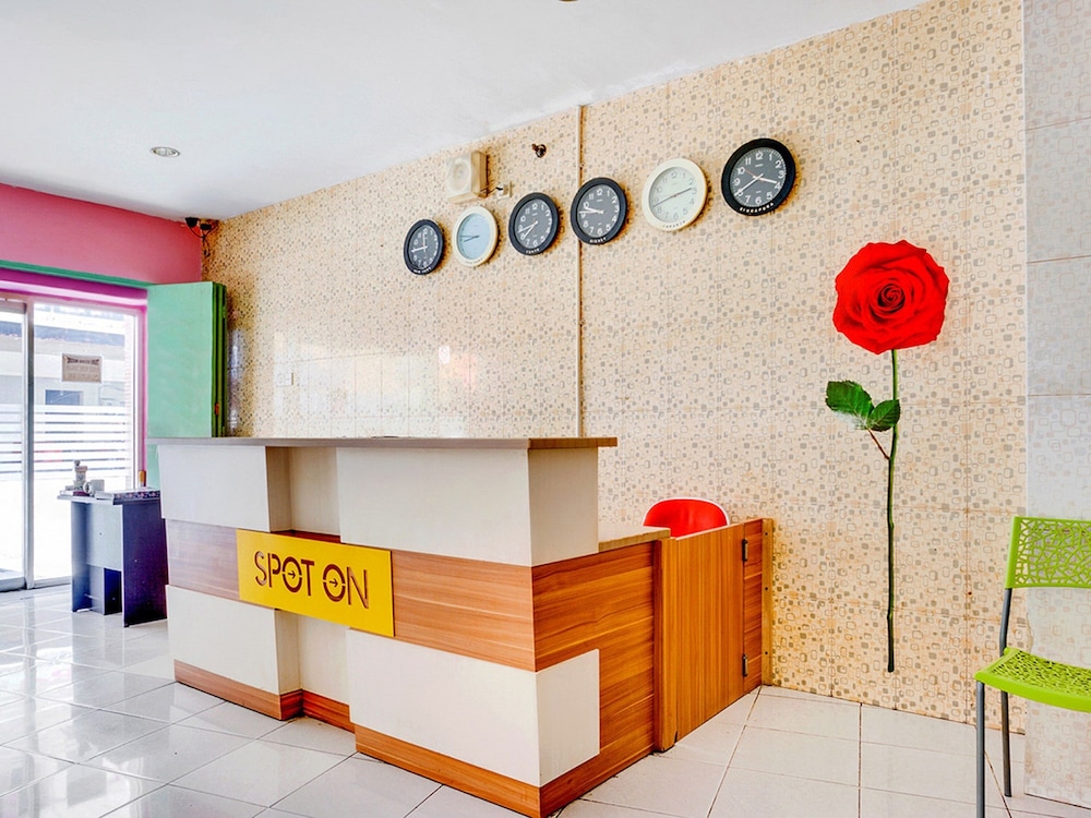 spot on 2214 wisma jampea