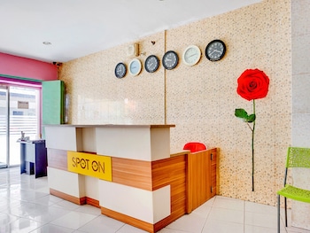 spot on 2214 wisma jampea