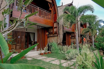Aldi's Bungalow,Kuta Beach>>Kuta,3 star