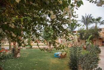 zad elmosafer guest house