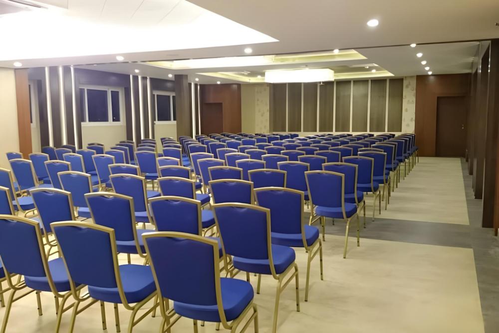 mango hotels naveen davangere