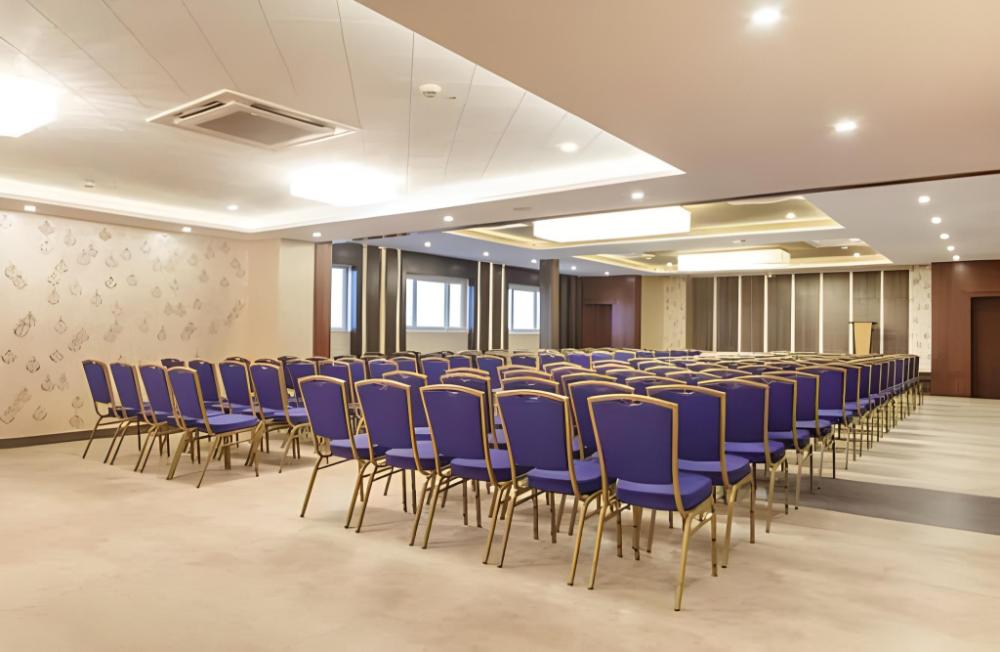 mango hotels naveen davangere