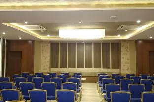 mango hotels naveen davangere