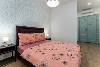 hostel antique