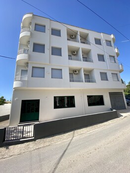al hotel