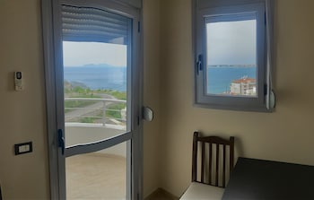 al hotel