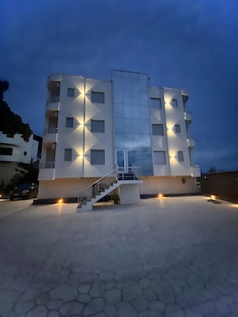 al hotel