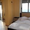 al hotel