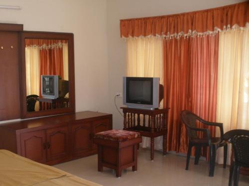 jungle palace homestay