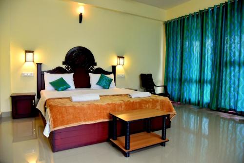 jungle palace homestay