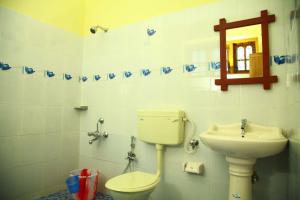 jungle palace homestay