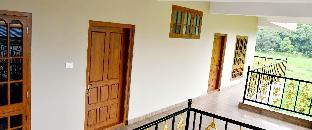 jungle palace homestay