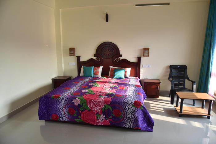 jungle palace homestay
