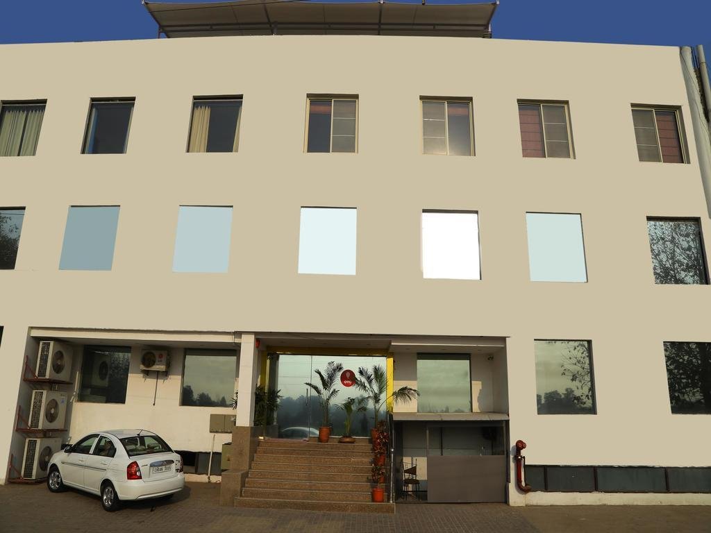 Treebo Chandigarh Grand,It Park,3 star