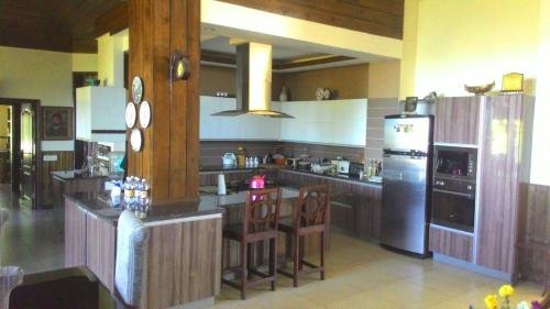 mountain crest hotel