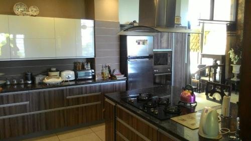 mountain crest hotel