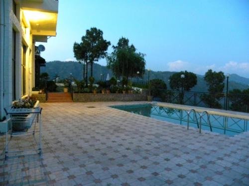 mountain crest hotel