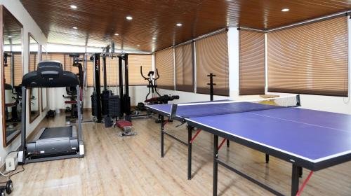 mountain crest hotel