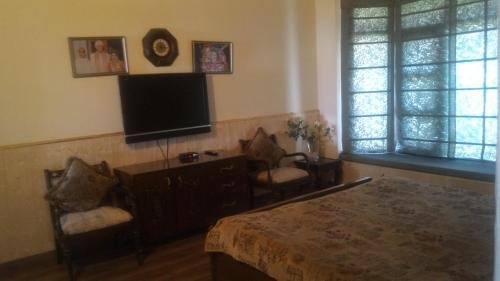 mountain crest hotel