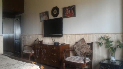 mountain crest hotel