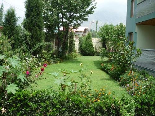 Snow Leopard Lodge,Srinagar>>Jammu And Kashmir,3 star