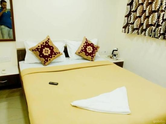 Hotel National Residency,Andheri East,2 star