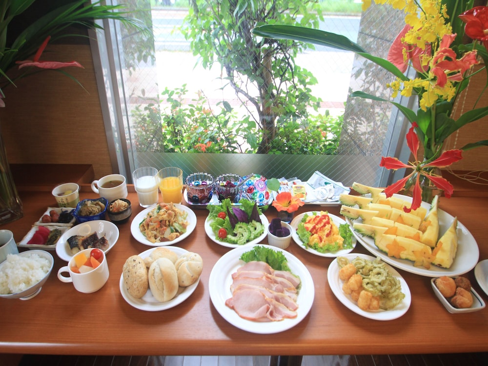 hotel route inn nago