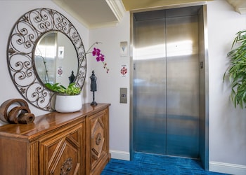 Naples Bay Resort & Marina,East Naples>>Collier,4 star