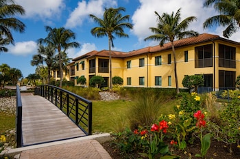 naples bay resort and marina