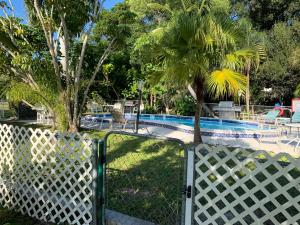 contys motel