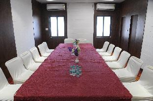 hotel vinayak palace