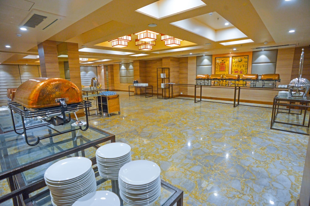 efcee sarovar portico bhavnagar