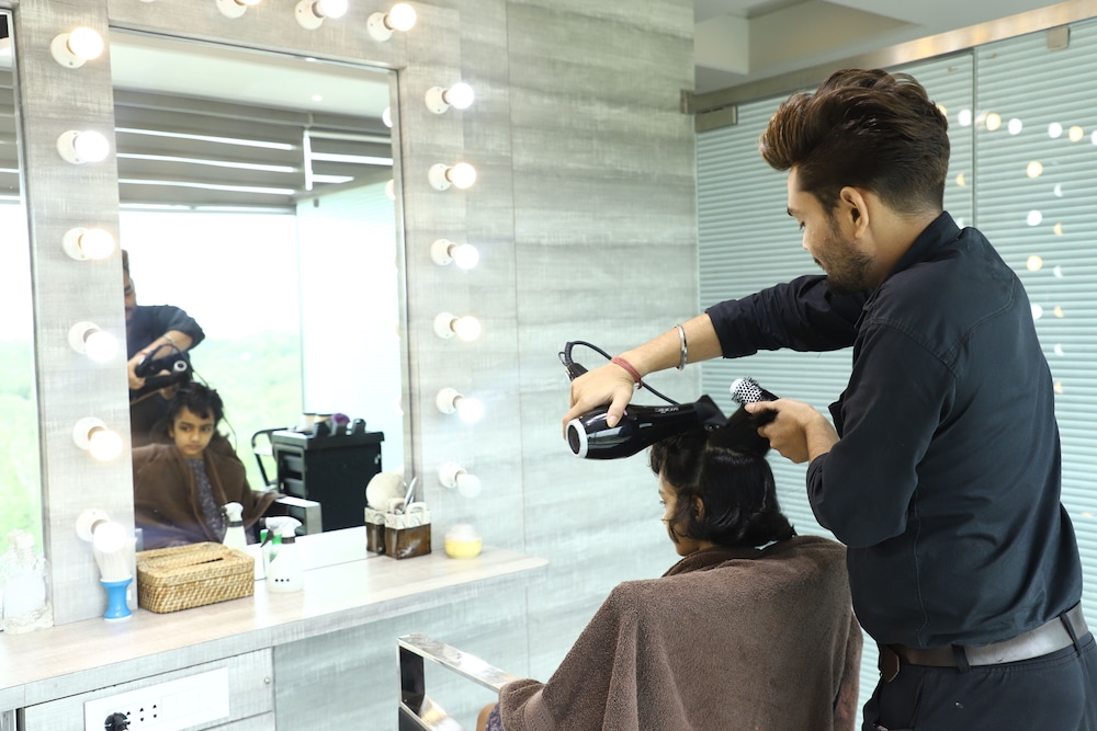 efcee sarovar portico bhavnagar