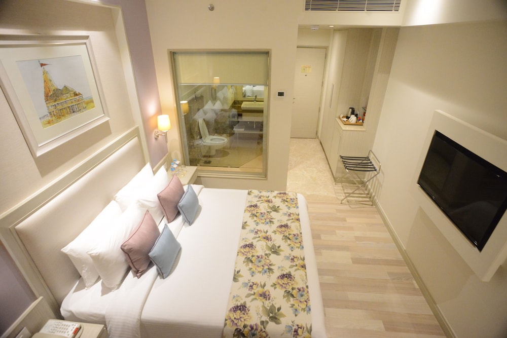 efcee sarovar portico bhavnagar