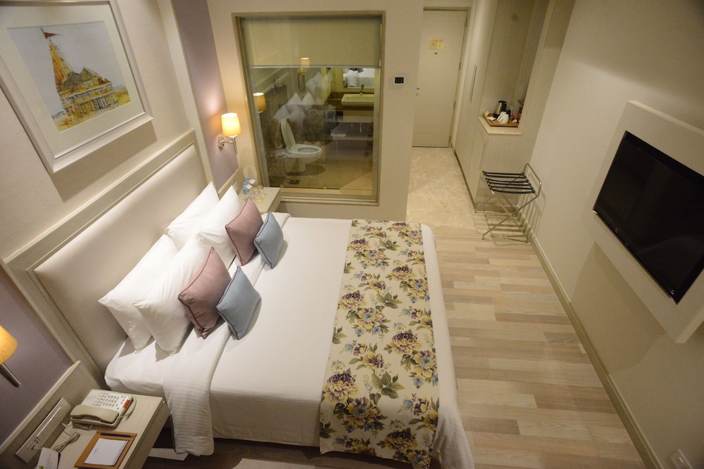 efcee sarovar portico bhavnagar