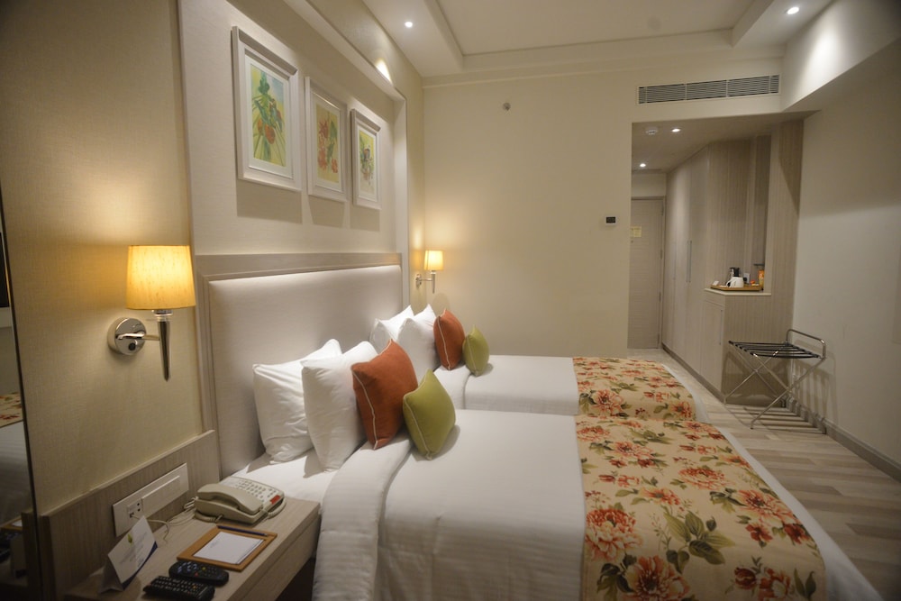 efcee sarovar portico bhavnagar