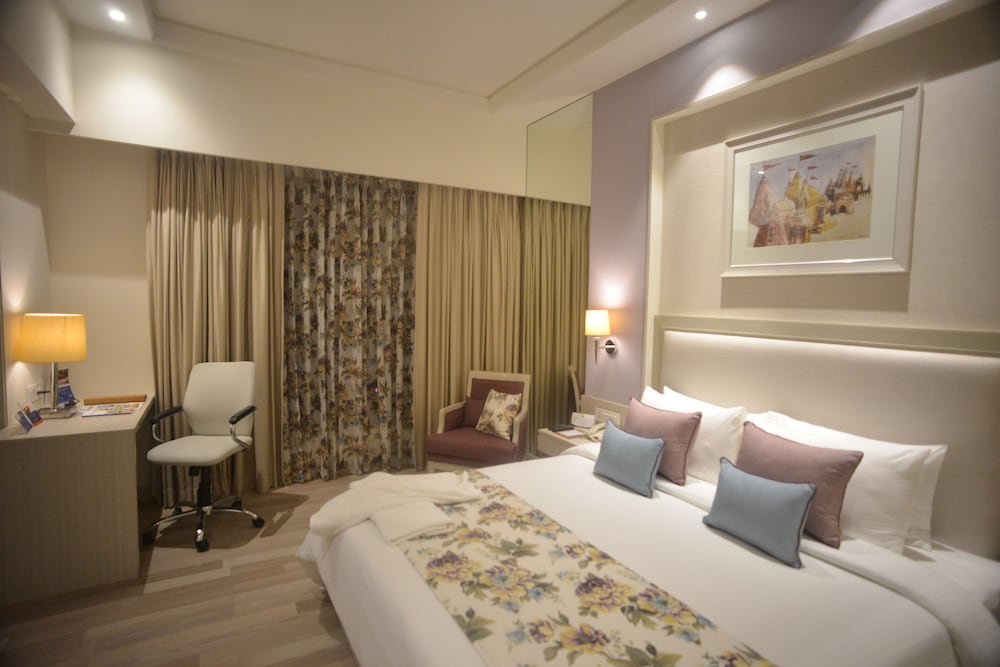 efcee sarovar portico bhavnagar